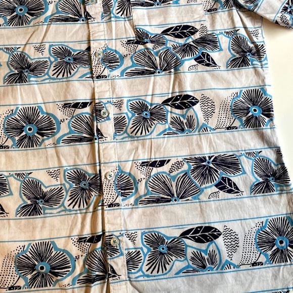 Amongst Others Mens Short Sleeve Shirt Size Large - Picture 16 of 16